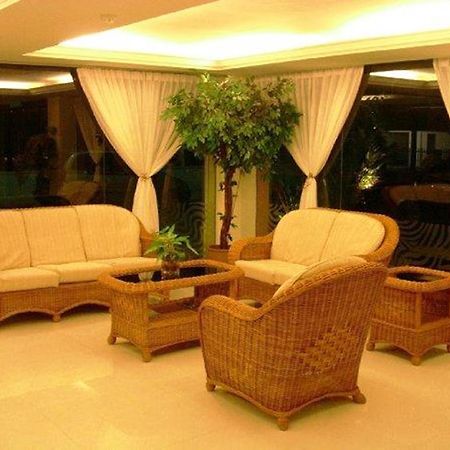Casuarina Hotel Кота-Кінабалу Екстер'єр фото