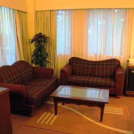 Casuarina Hotel Кота-Кінабалу Екстер'єр фото